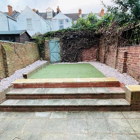 Newly Refurbished City Centre House With Parking Exeter Exterior foto
